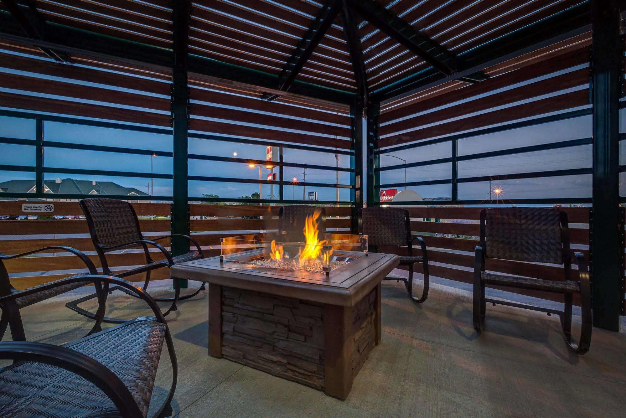 Boothill Inn And Suites Билингс Екстериор снимка